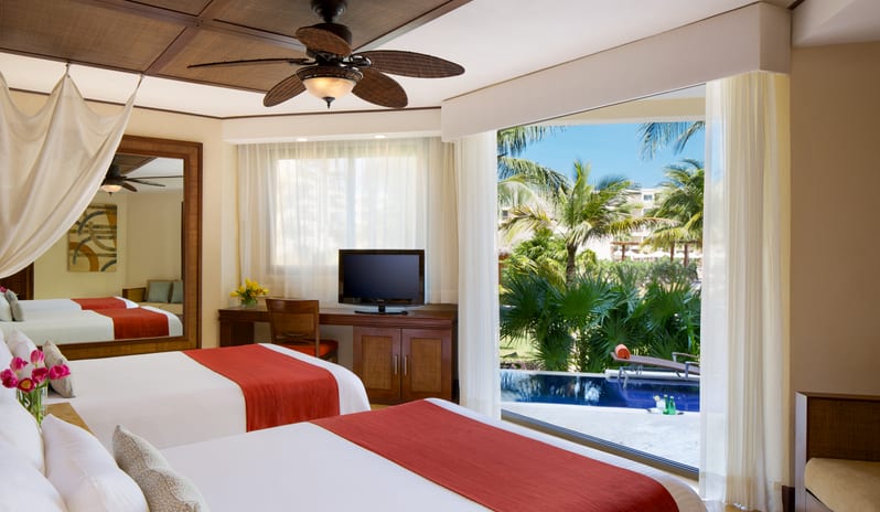 Dreams Riviera Cancun Resort & Spa-Premium-Deluxe-with-Plunge-Pool-2_4407